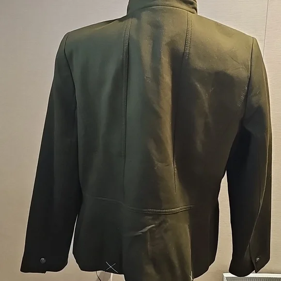 New TALBOTS JACKET...size 16.....army green. - Picture 5 of 9